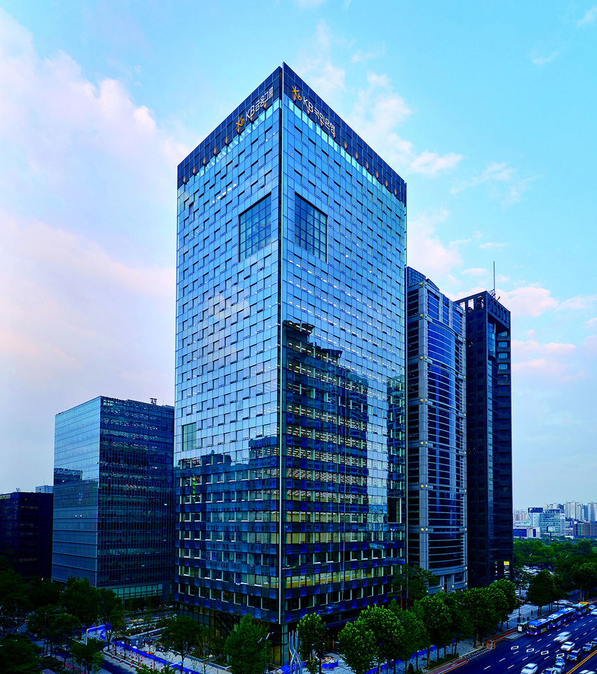 KB금융그룹, 대한상공회의소와 함께 ‘중소기업 지속가능경영 지원’을 위한 MOU 체결