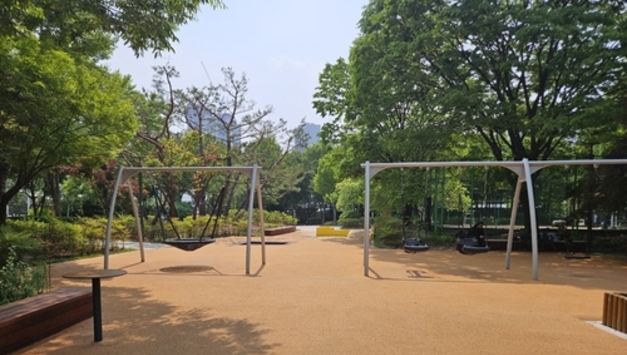 경기도, 어린이 놀이터 등 도민 생활공간 42곳에 친환경 소재 도입